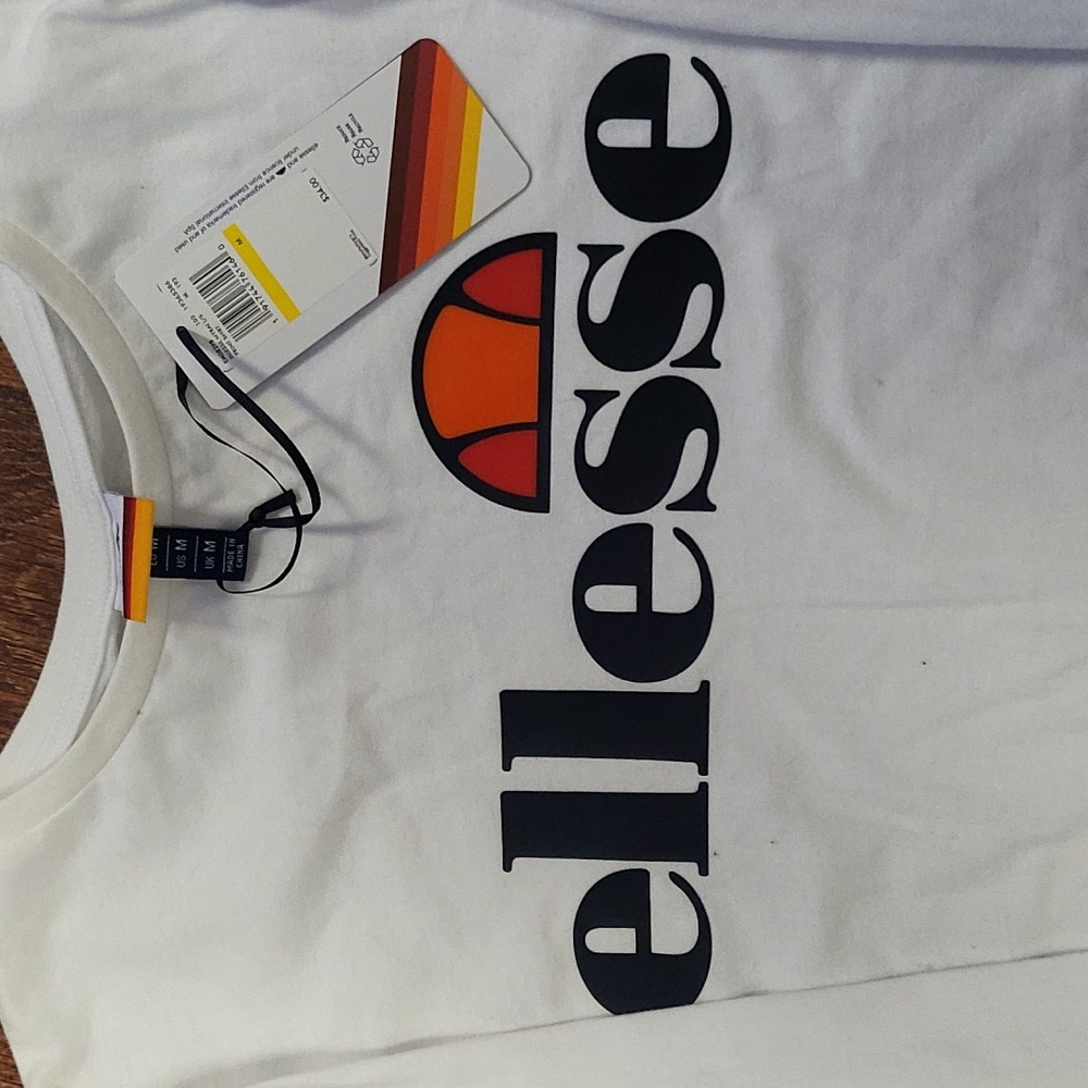 Ellesse us med shirt great detail and craftsmanship - Picture 2 of 4